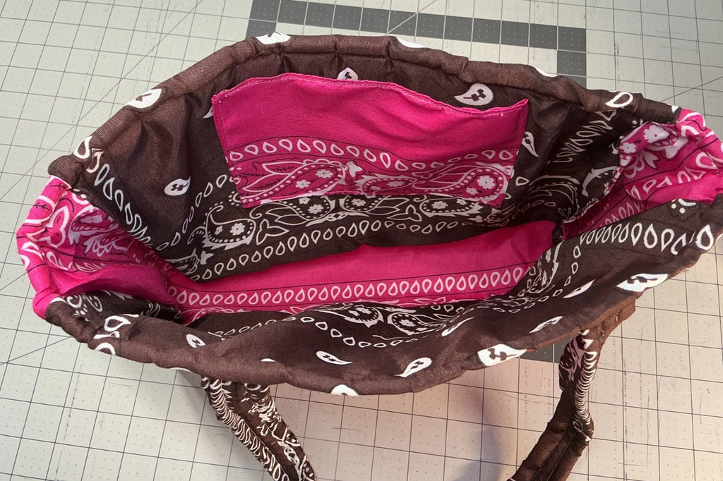 Good Luck Horse Shoe - Medium Bandana Bag