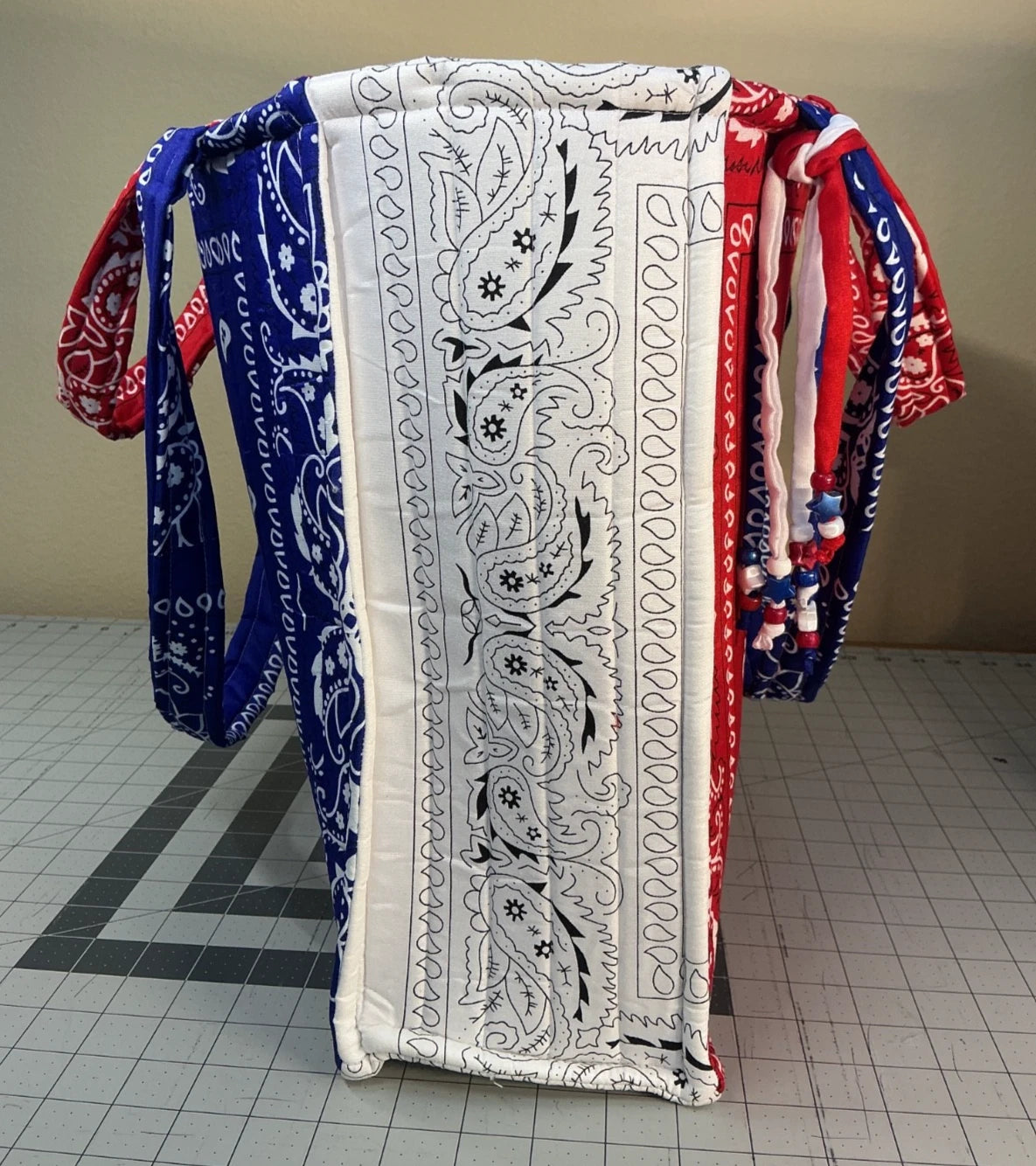 Giddy Upn - Large Bandana Bag