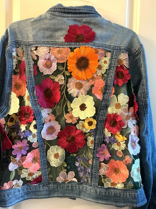 BIG FLOWERS LACE CUT-OUTS DENIM TRUCKER JEAN JACKETS (Copy)
