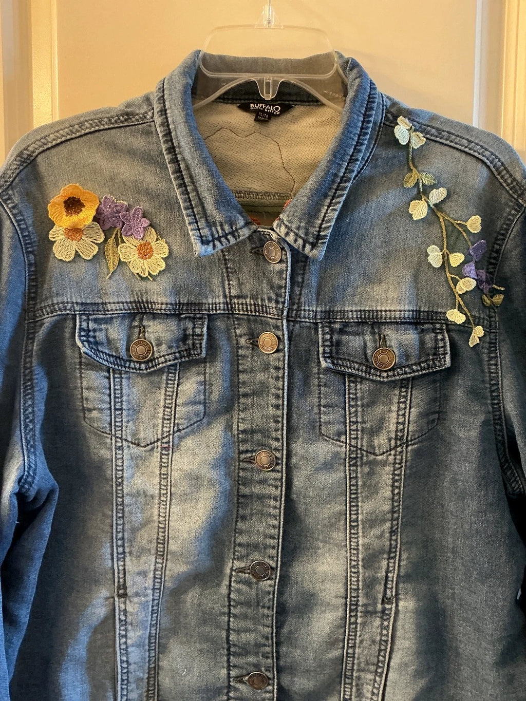 BIG FLOWERS LACE CUT-OUTS DENIM TRUCKER JEAN JACKETS (Copy)